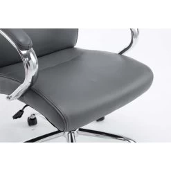 CLP XXL Bürostuhl Lausanne Kunstleder | Höhenverstellbarer Schreibtischstuhl Mit Gepolsterten Armlehnen | Drehstuhl Mit Laufrollen -Heimische Küche Geschäft 8600246500 191545008 prod 006